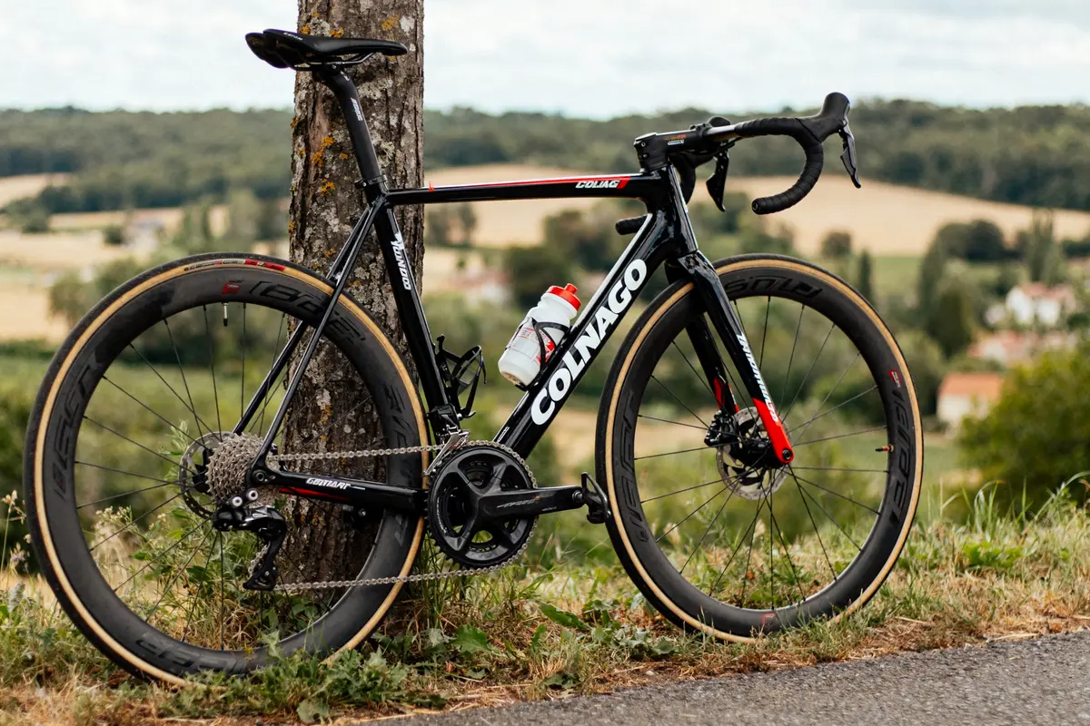 Colnago : vélos de course, gravel et accessoires haut de gamme