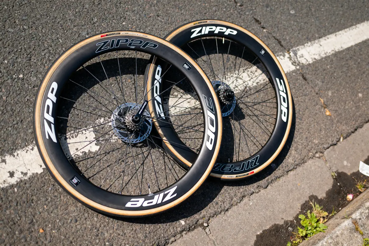 Zipp 303 Firecrest wheelset : test, avantages disc et tubeless